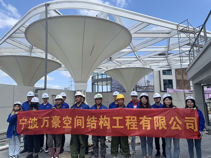 萬(wàn)豪空間結(jié)構(gòu)員工到臺(tái)州大板橋ETFE氣枕天幕項(xiàng)目、溫州鐵定溜溜樂(lè)園ETFE天幕及PTFE景觀傘膜結(jié)構(gòu)工項(xiàng)目學(xué)習(xí)交