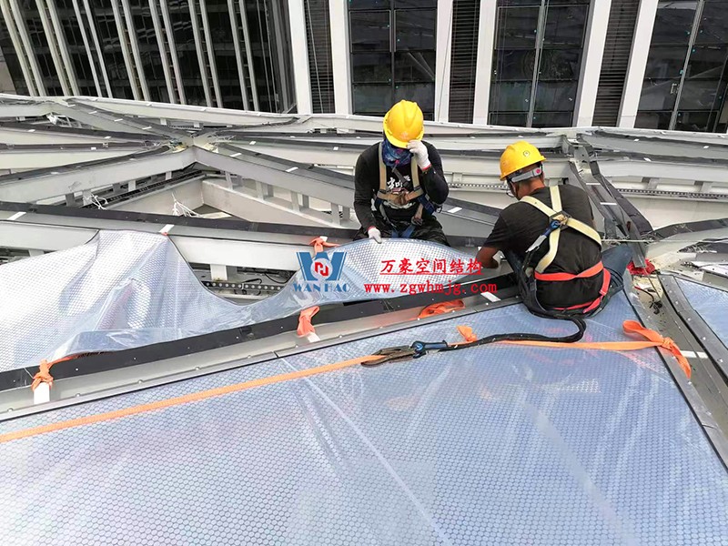 縱使烈日炎炎，腳步從未止歇！海南這個ETFE氣枕膜項目施工進度有最新消息