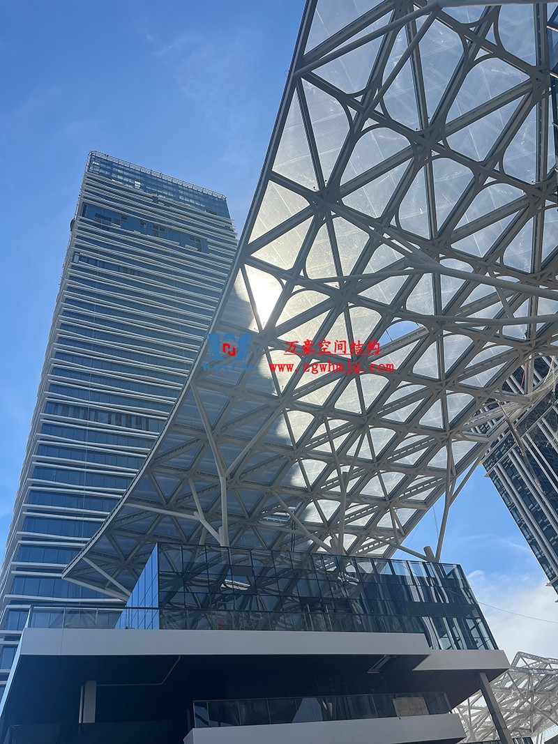 縱使烈日炎炎，腳步從未止歇！海南這個ETFE氣枕膜項目施工進度有最新消息