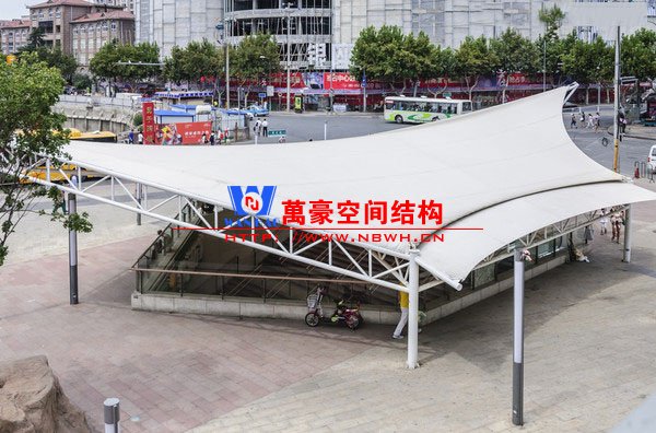 張拉膜材質